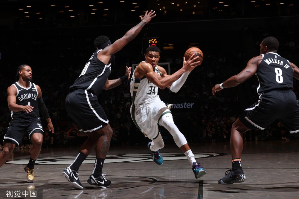 队的表现感 队的表现感